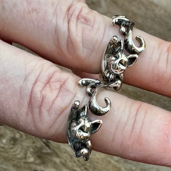 Kitty Cat Rings, Set of 2 Matching Silver, US size 7 - Picture 1 of 12
